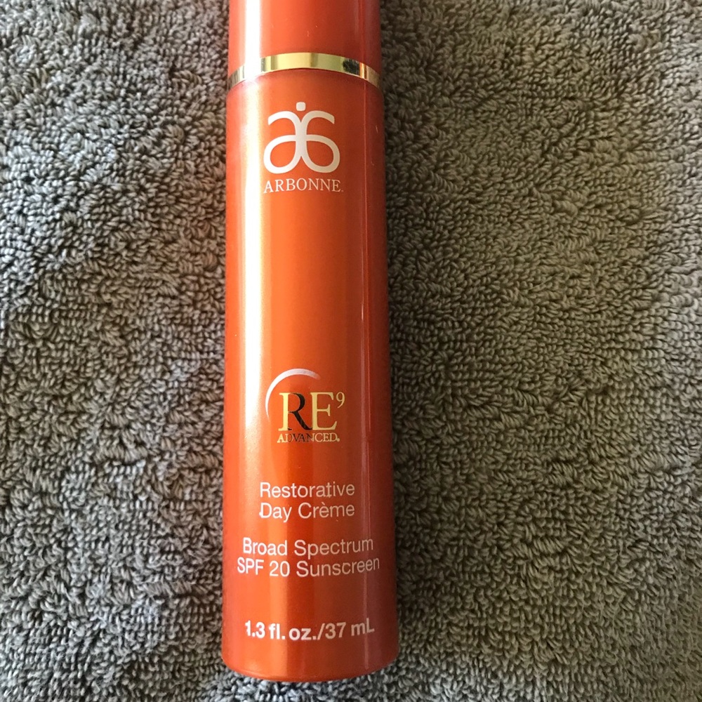 ARBONNE RE9 Restorative Day Cream
